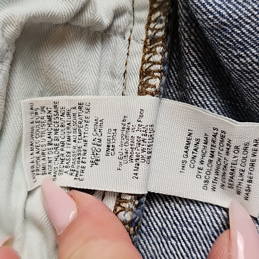NEW FREE PEOPLE MID-RISE DISTRESSED RAW TIERED HEM FLARE LEG DENIM BLUE JEANS - Picture 11 of 12